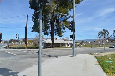 110 E Thornton Ave, Hemet, CA 92543 photo 4