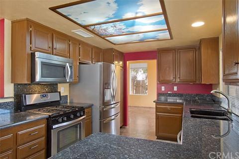 1081 E Commonwealth Ave, San Jacinto, CA 92583 photo 10