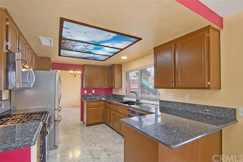 1081 E Commonwealth Ave, San Jacinto, CA 92583 photo 9