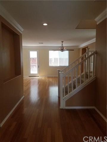 31597 Six Rivers Ct, Temecula, CA 92592 photo 2