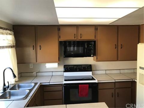 338 E Thornton Ave, Hemet, CA 92543 photo 2
