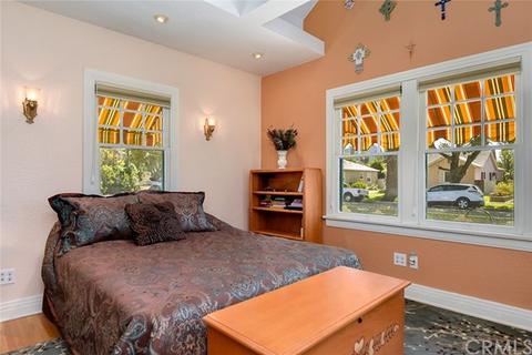3187 Locust St, Riverside, CA 92501 photo 24