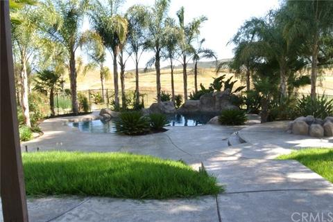 37430 Applegate Rd, Murrieta, CA 92563 photo 2