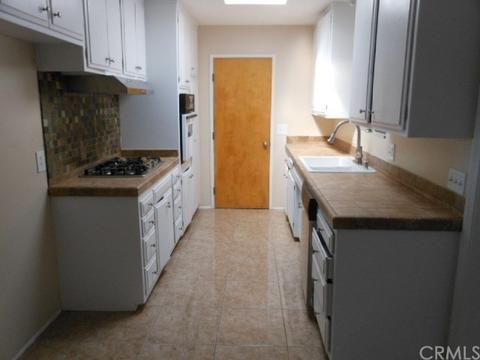 538 Ruby Ave, Hemet, CA 92543 photo 2