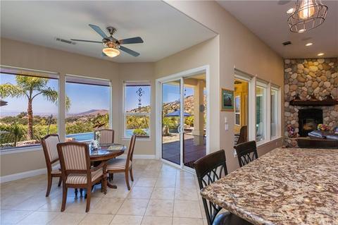 39039 Gray Squirrel Rd, Temecula, CA 92592 photo 4