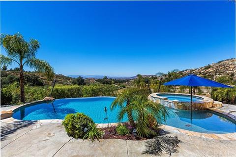 39039 Gray Squirrel Rd, Temecula, CA 92592 photo 2