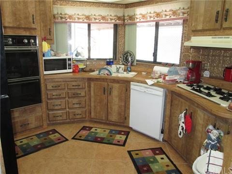 25168 E Posey Dr, Hemet, CA 92544 photo 2
