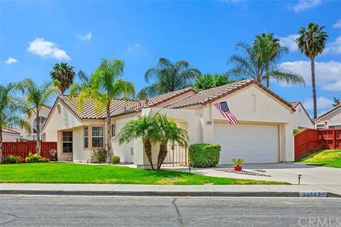 28887 Cypress Point Dr, Menifee, CA 92584 photo 2