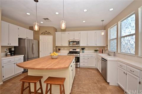 35762 Ruby Ct, Winchester, CA 92596 photo 4