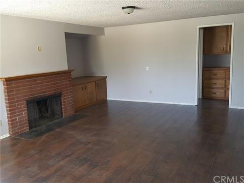 1045 Dixie Dr, Hemet, CA 92543 photo 3