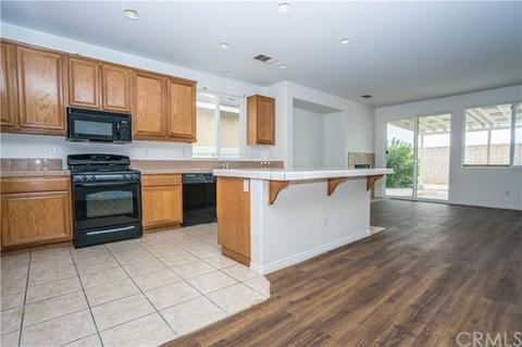 2895 Lake View Dr, Perris, CA 92571 photo 5