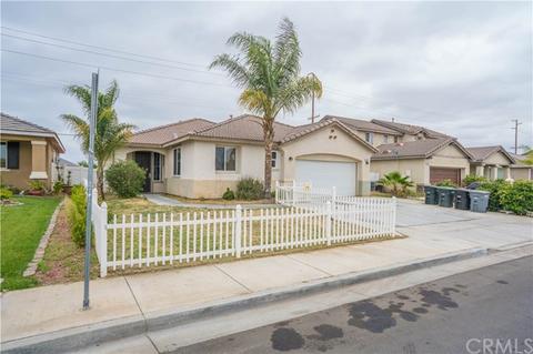 2895 Lake View Dr, Perris, CA 92571 photo 1