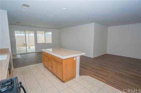 2895 Lake View Dr, Perris, CA 92571 photo 6