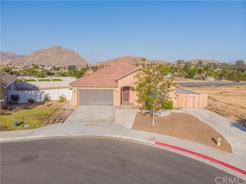 2909 Barn Owl Dr, Perris, CA 92571 photo 4