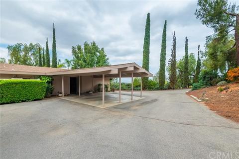 1210 Highridge St, Riverside, CA 92506 photo 2