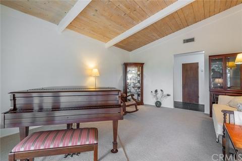 1210 Highridge St, Riverside, CA 92506 photo 8