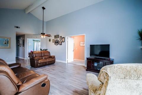 42128 Teatree Ct, Temecula, CA 92591 photo 4