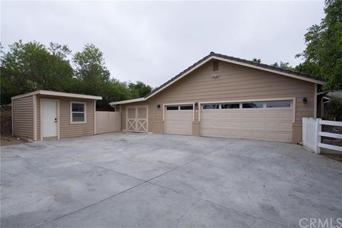 2132 Gum Tree Ln, Fallbrook, CA 92028 photo 2