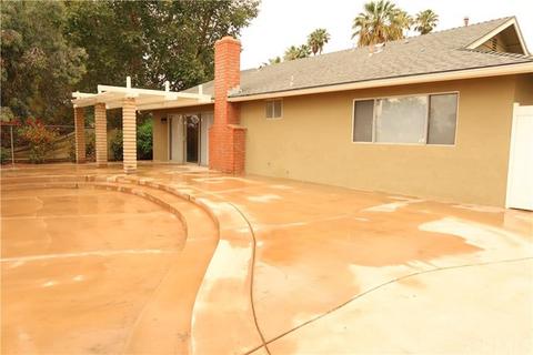 406 W Campus View Dr, Riverside, CA 92507 photo 4