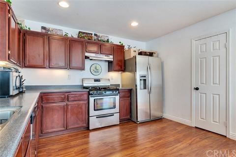 3227 Blossom Dr, Perris, CA 92571 photo 9