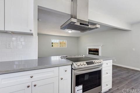 3273 Viola Dr, Riverside, CA 92501 photo 2