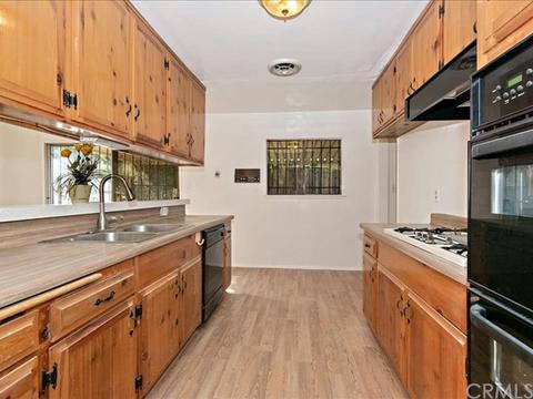 240 E Broadbent Dr, Riverside, CA 92507 photo 4