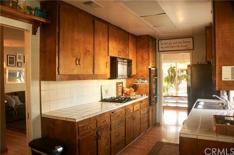 3491 Mono Dr, Riverside, CA 92506 photo 2