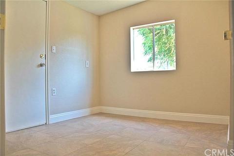 7709 Eucalyptus Dr, Highland, CA 92346 photo 5