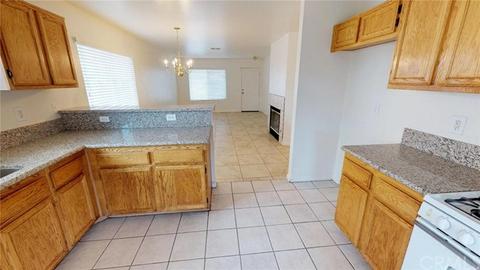11807 Lupin Rd, Adelanto, CA 92301 photo 18