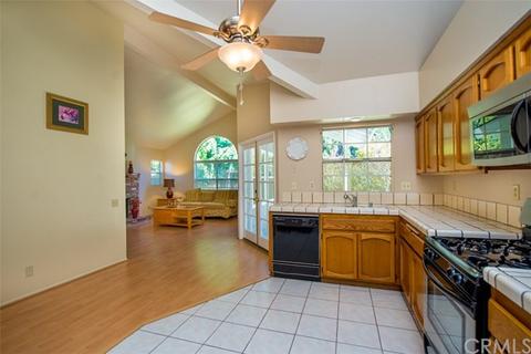 7319 Irwingrove Dr, Downey, CA 90241 photo 11