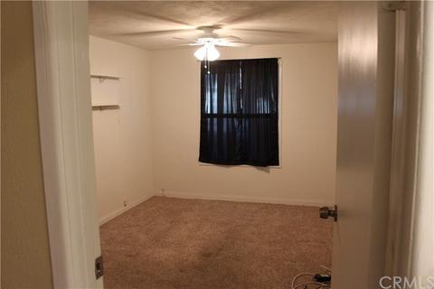 940 N Pine Ave, Rialto, CA 92376 photo 15