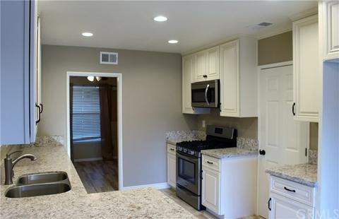 940 N Pine Ave, Rialto, CA 92376 photo 9
