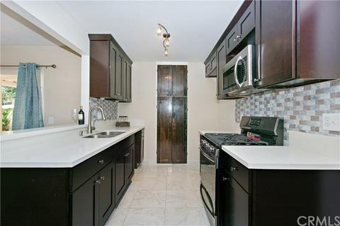 810 E 4th St, Ontario, CA 91764 photo 5