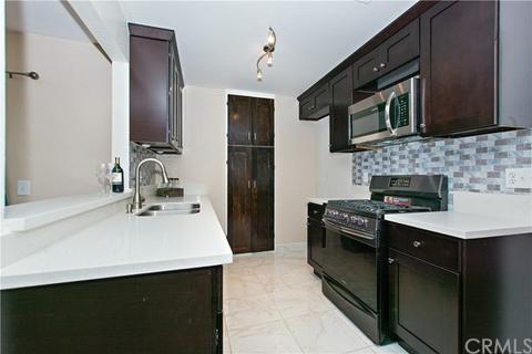 810 E 4th St, Ontario, CA 91764 photo 4