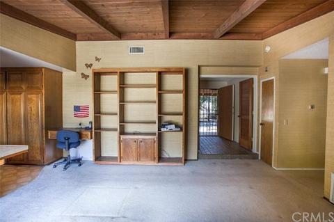 725 W 19th St, Upland, CA 91784 photo 9