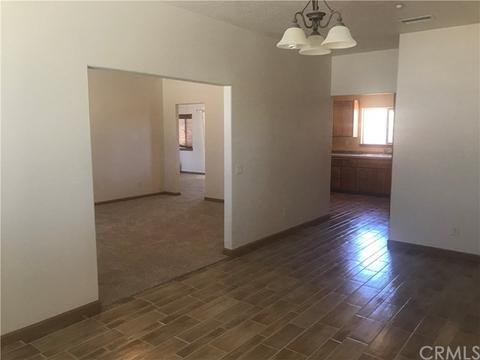 9328 Serra St, Phelan, CA 92371 photo 5