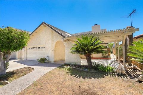 13642 Beach St, Cerritos, CA 90703 photo 2