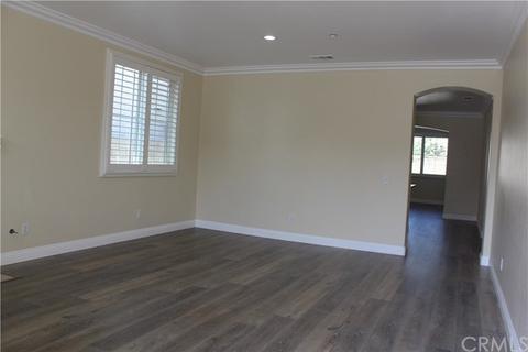 6960 Abigail Ln, Fontana, CA 92336 photo 15