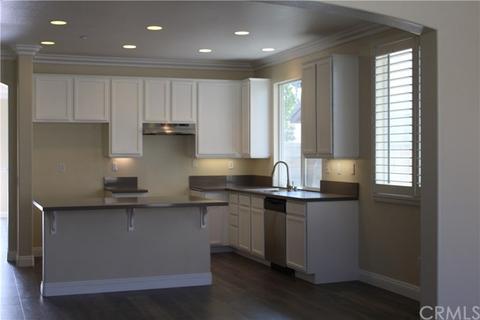 6960 Abigail Ln, Fontana, CA 92336 photo 4