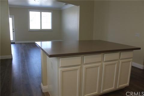 6960 Abigail Ln, Fontana, CA 92336 photo 5