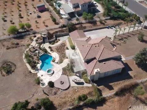 18502 Pinecone Ln, Riverside, CA 92504 photo 2