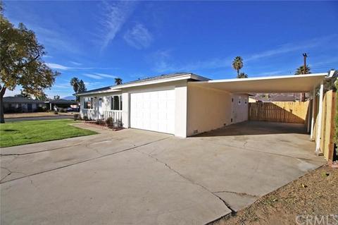 27134 Norwood St, Highland, CA 92346 photo 2