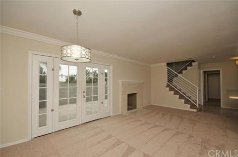 15215 S Stanford Ave, Compton, CA 90220 photo 4