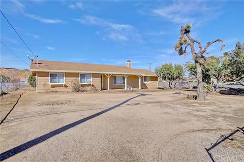 7474 Bangor Ave, Hesperia, CA 92345 photo 2