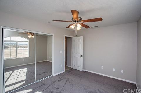 15510 Eucalyptus St, Hesperia, CA 92345 photo 12