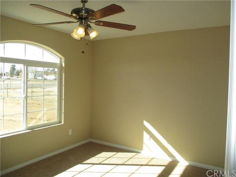 17228 Birch St, Hesperia, CA 92345 photo 12