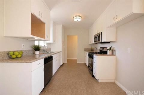 10972 Fellows Ave, Pacoima, CA 91331 photo 2