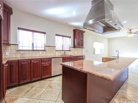 3183 Chestnut Ave, Long Beach, CA 90806 photo 5