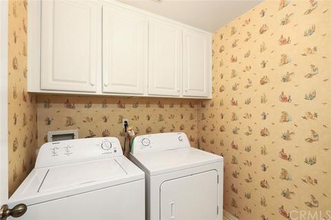 196 N Madison Ave, Pasadena, CA 91101 photo 32