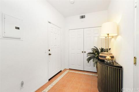 196 N Madison Ave, Pasadena, CA 91101 photo 9